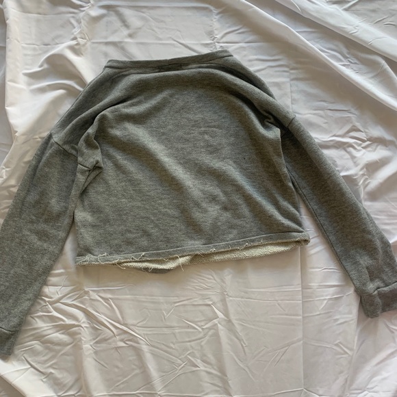 Grey Cropped Long Sleeve - Picture 2 of 2